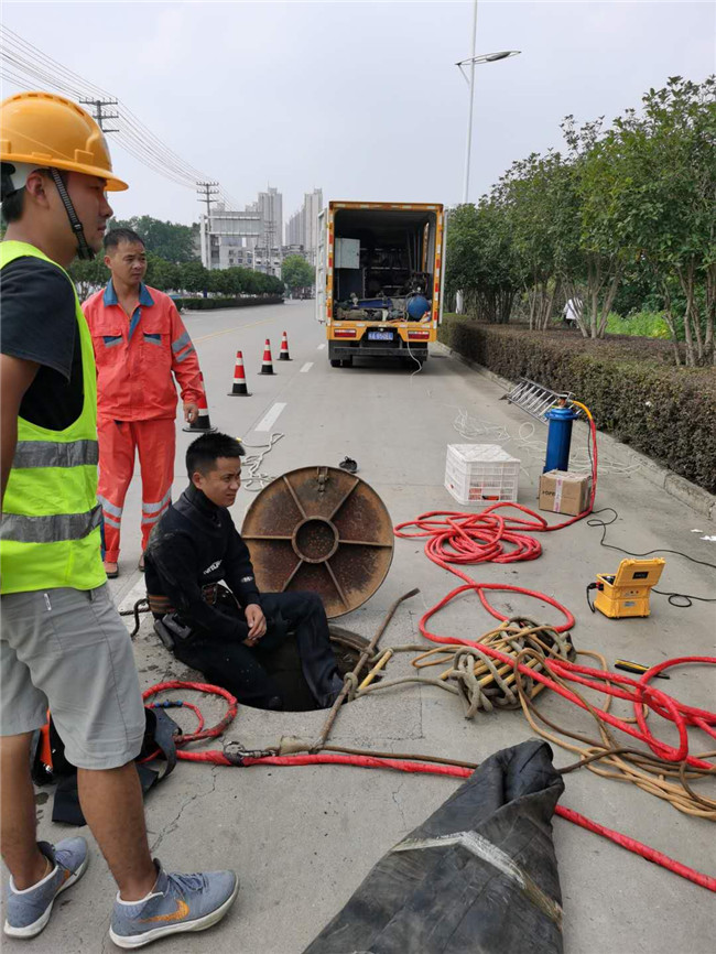 马边翻衬法管道修复技术主要工序