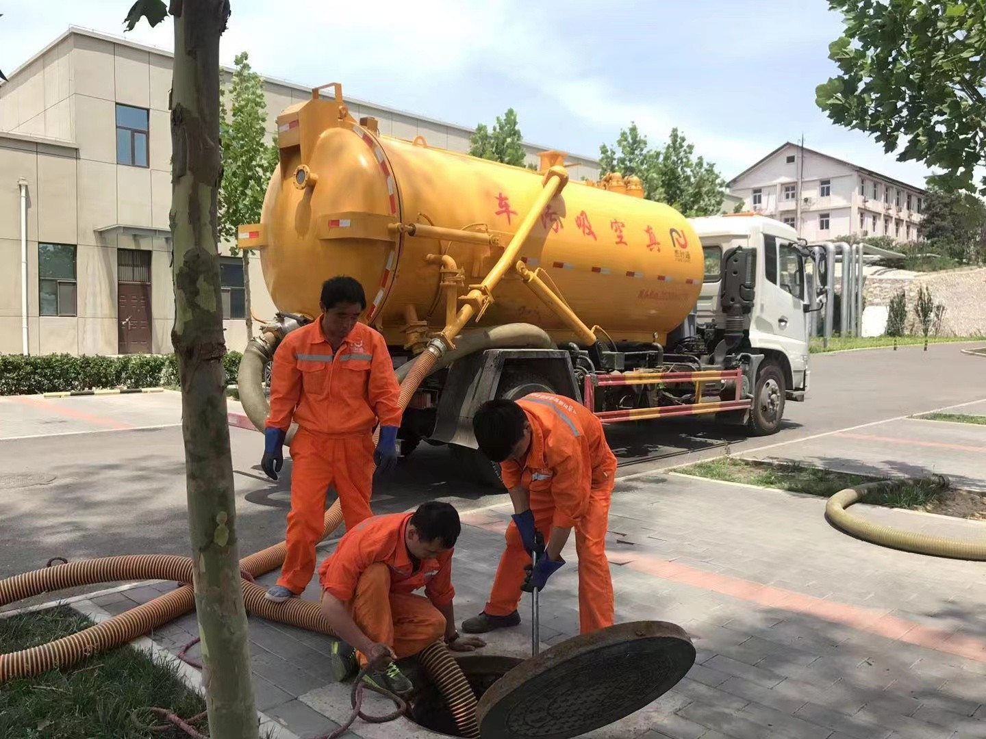 马边化粪池清理与5-8吨吸粪车施工效率分析